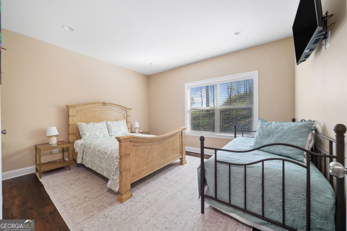 1016 Twisted Oak Road Talking Rock - 33