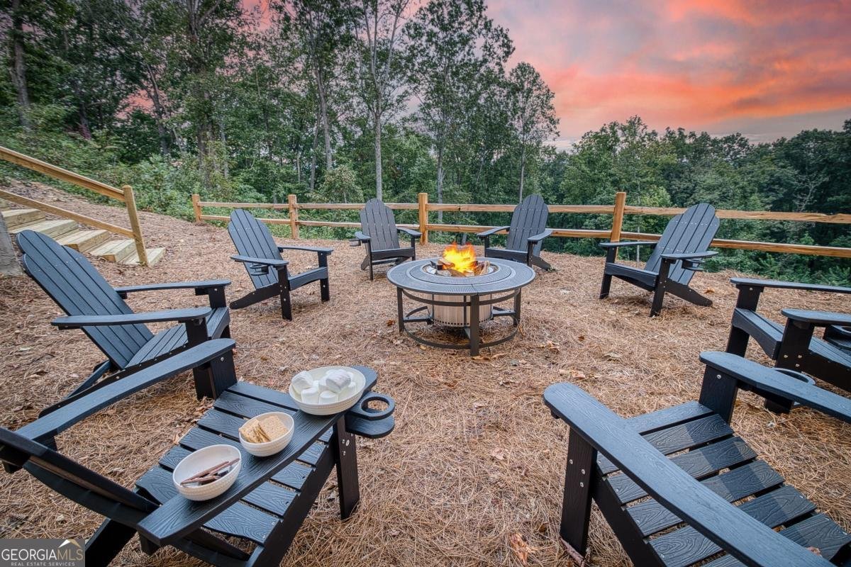 1016 Twisted Oak Road Talking Rock - 40