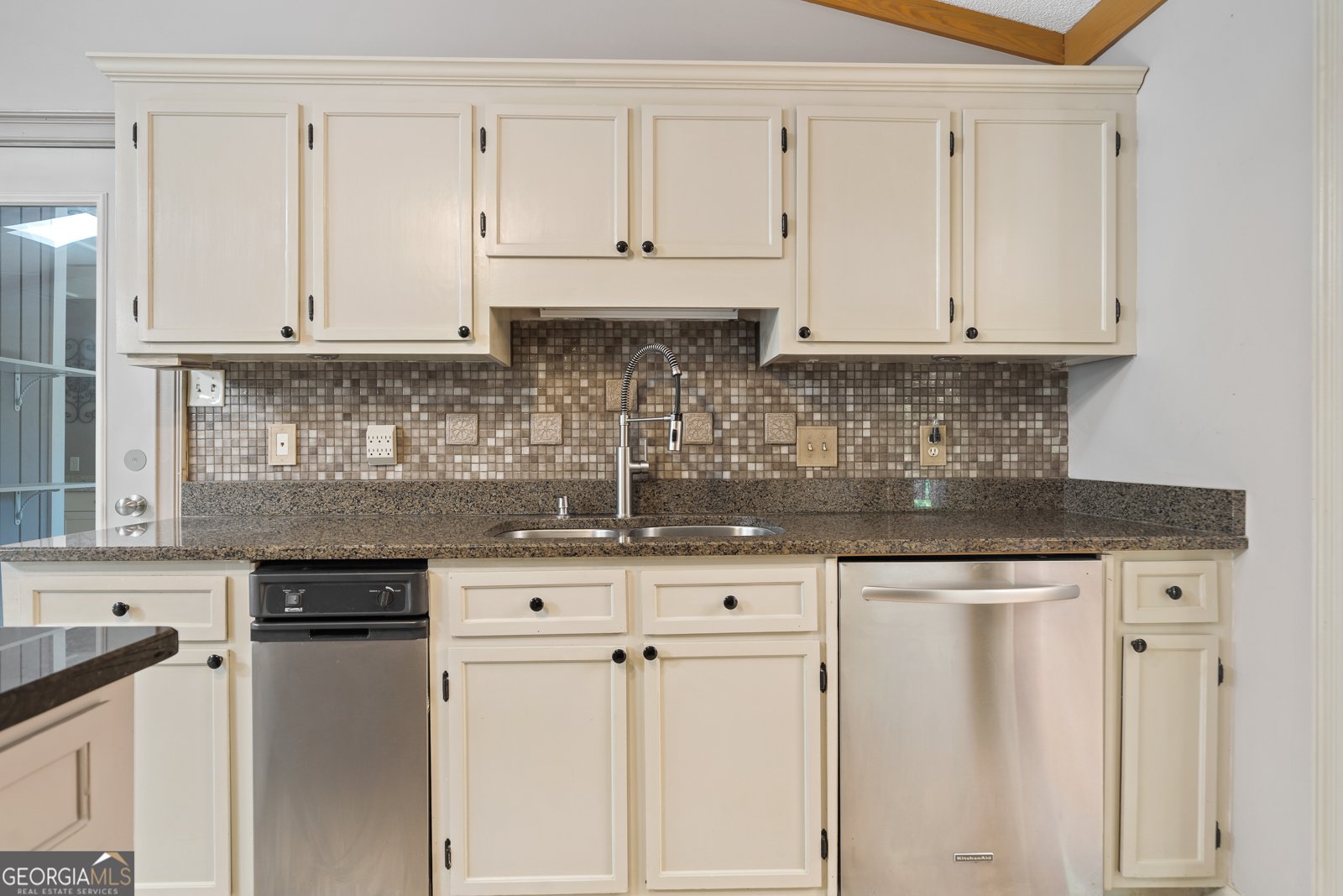 664 River North Boulevard Macon - 18