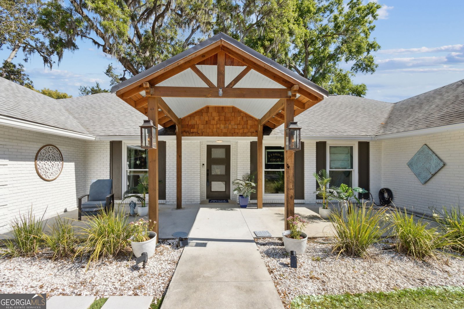 706 Bealey Street St. Marys - 2