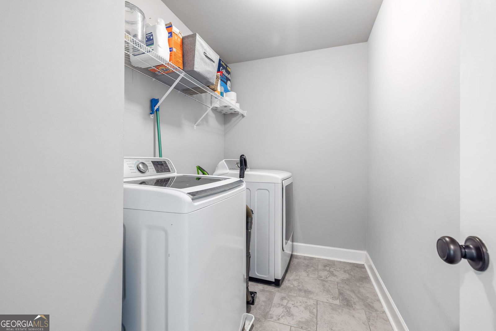 4470 Highland Gate Parkway Gainesville - 27