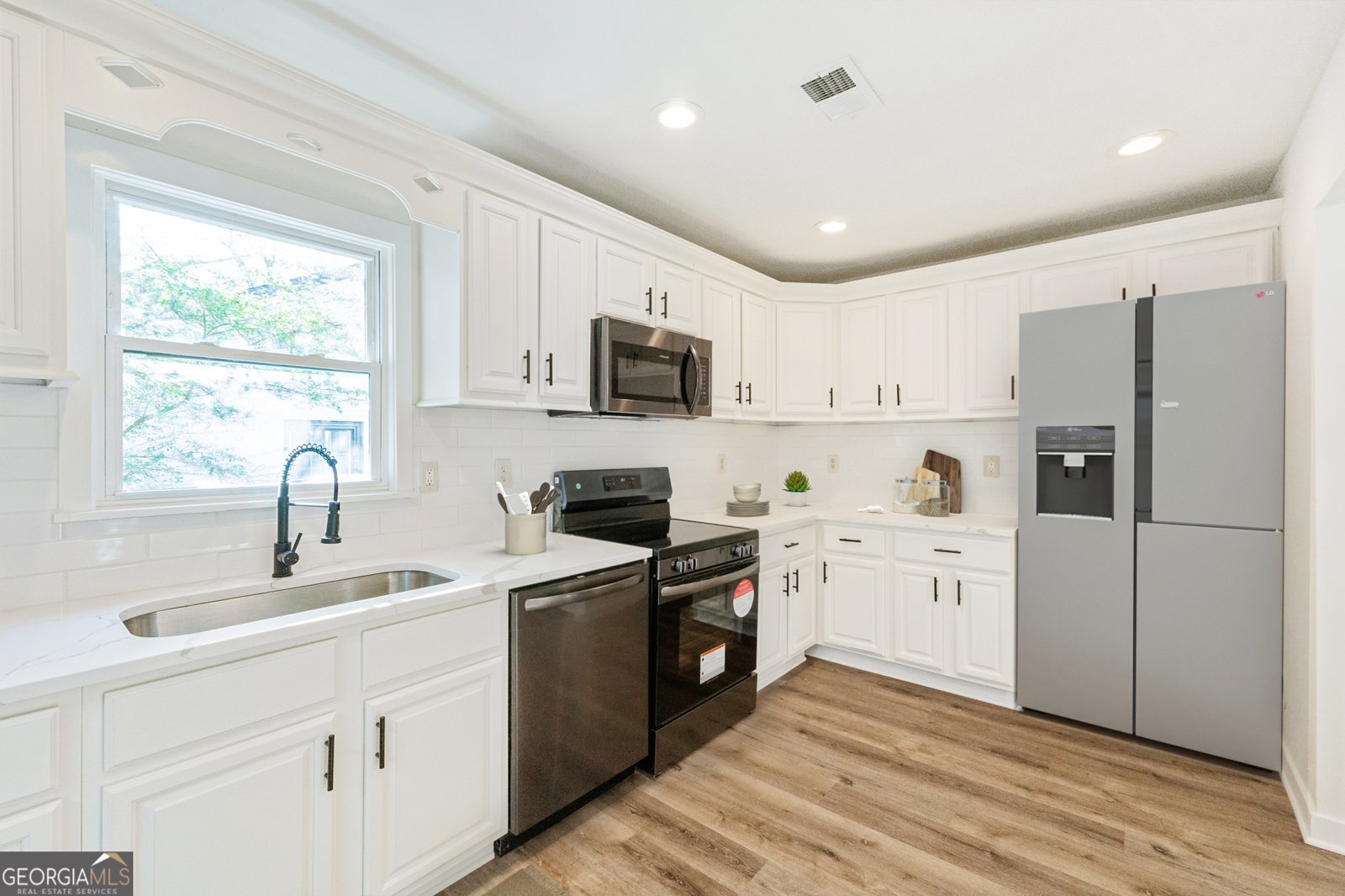 1258 Lyle Avenue East Point - 7