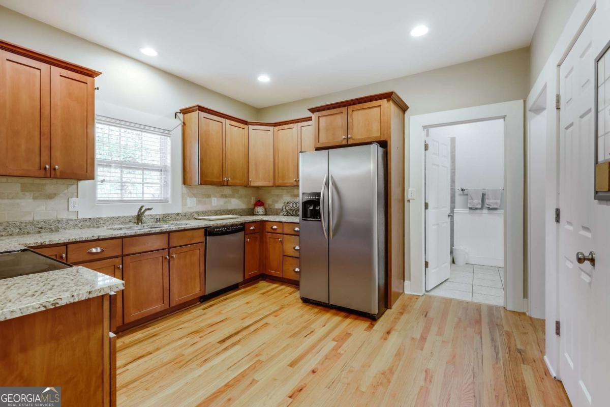 90 Hart Avenue Athens - 18