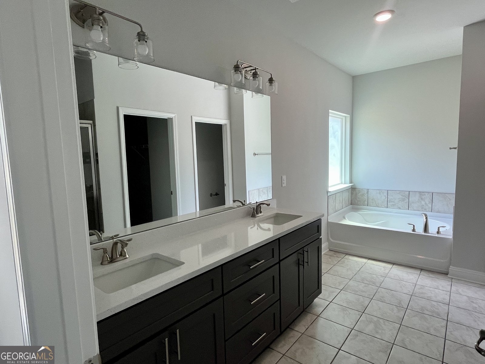 217 Shoreline Way Macon - 13