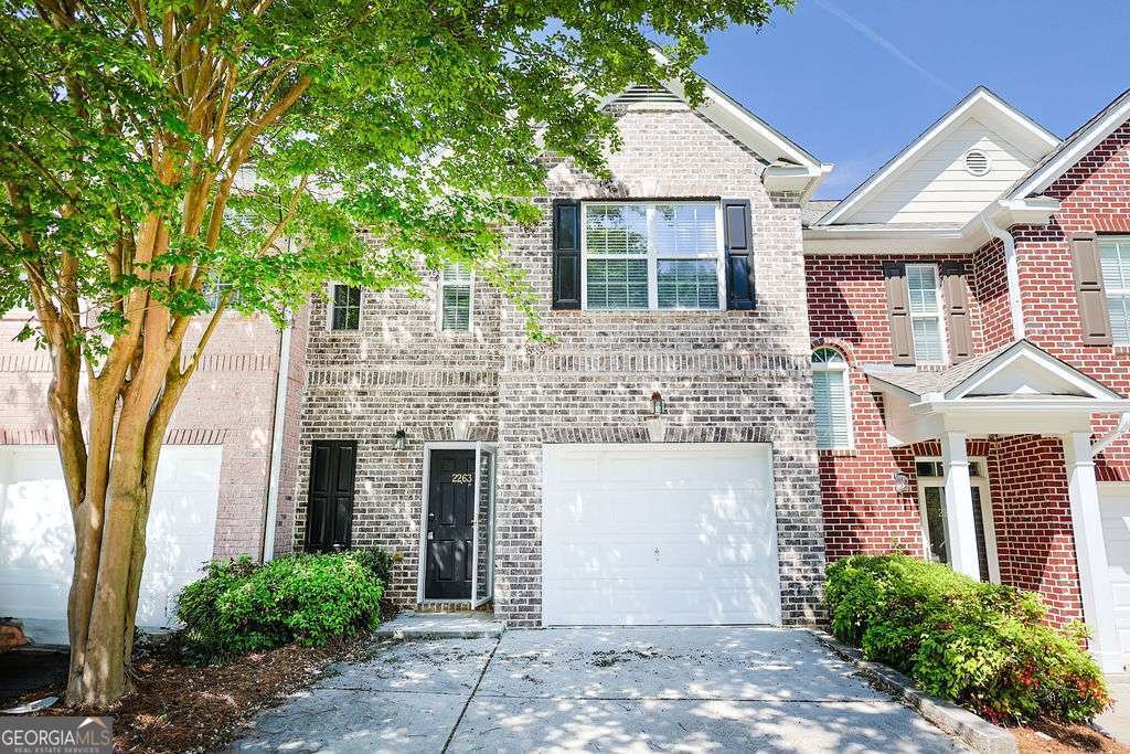 2263 Leicester Way Atlanta - 1