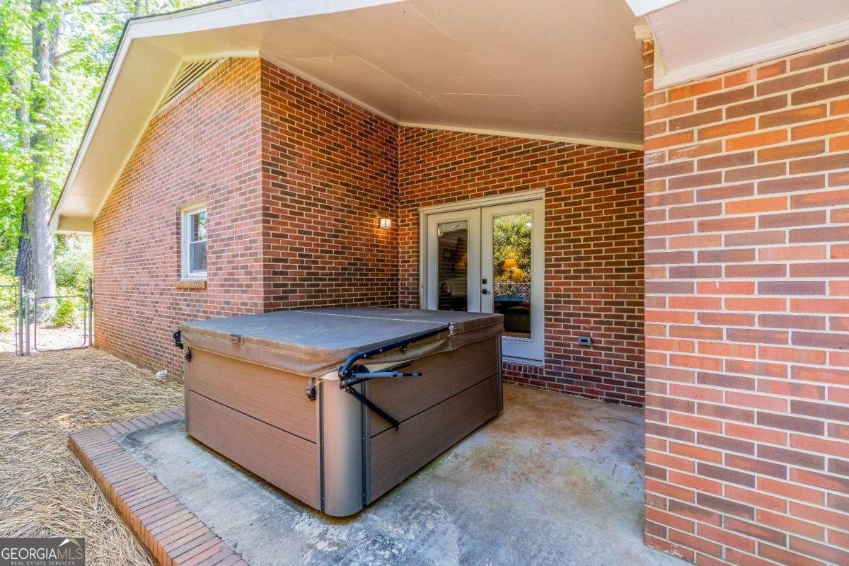 3290 Custer Lake Drive Marietta - 18