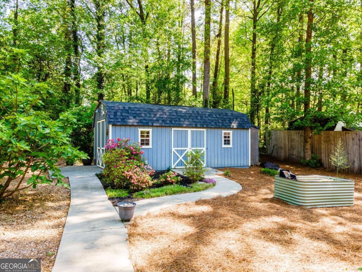 3290 Custer Lake Drive Marietta - 27