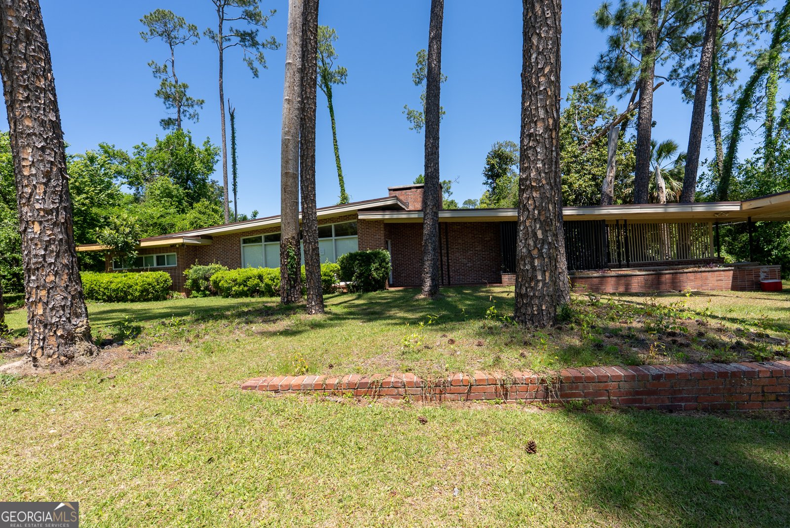482 Curry Street Pelham - 1