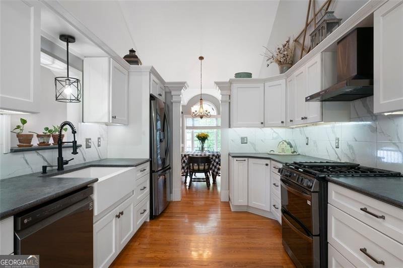 31 CLEARVIEW Drive Cartersville - 16