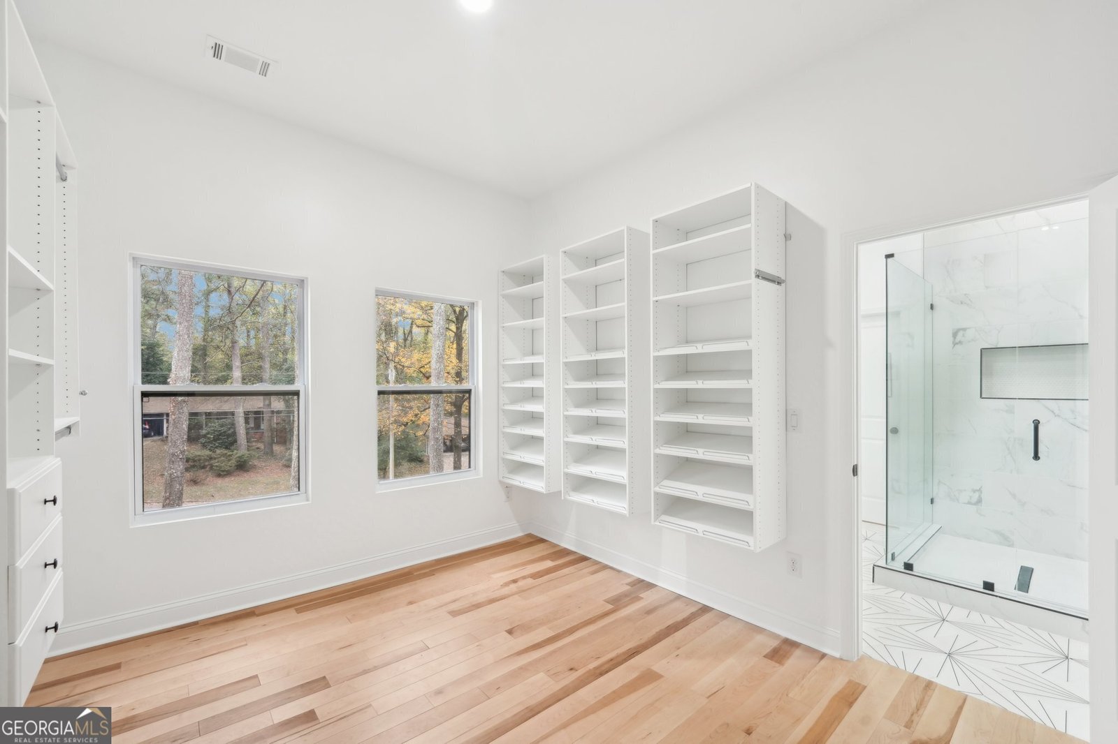 2396 SUNSET Drive Atlanta - 25