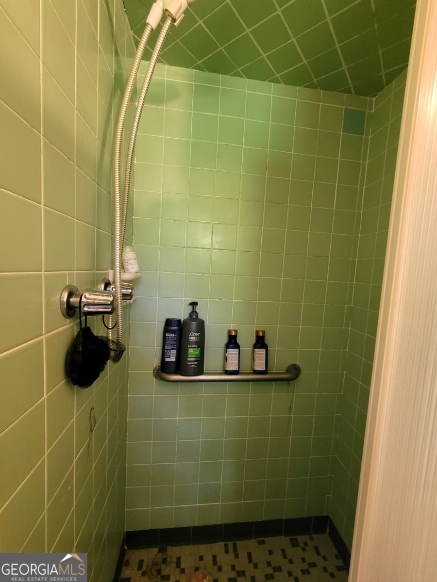 206 New Drive Claxton - 19
