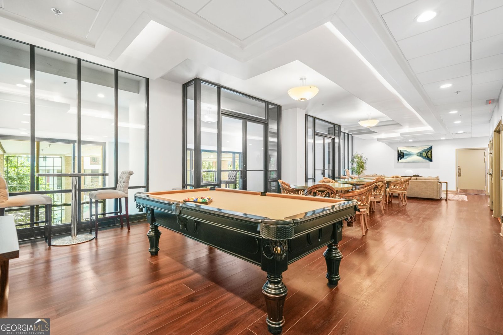 3481 Lakeside Drive Atlanta - 24