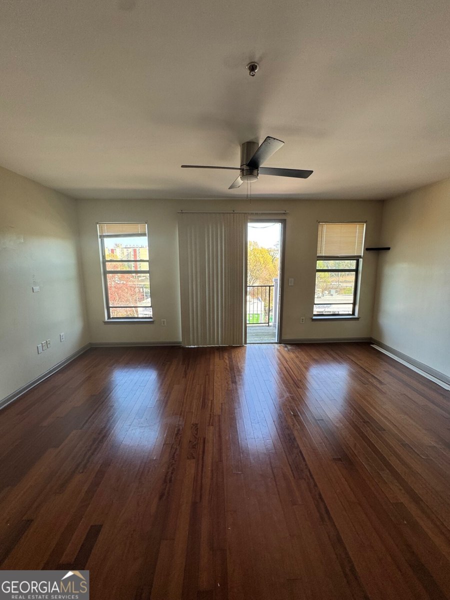 898 Oak Street Atlanta - 1
