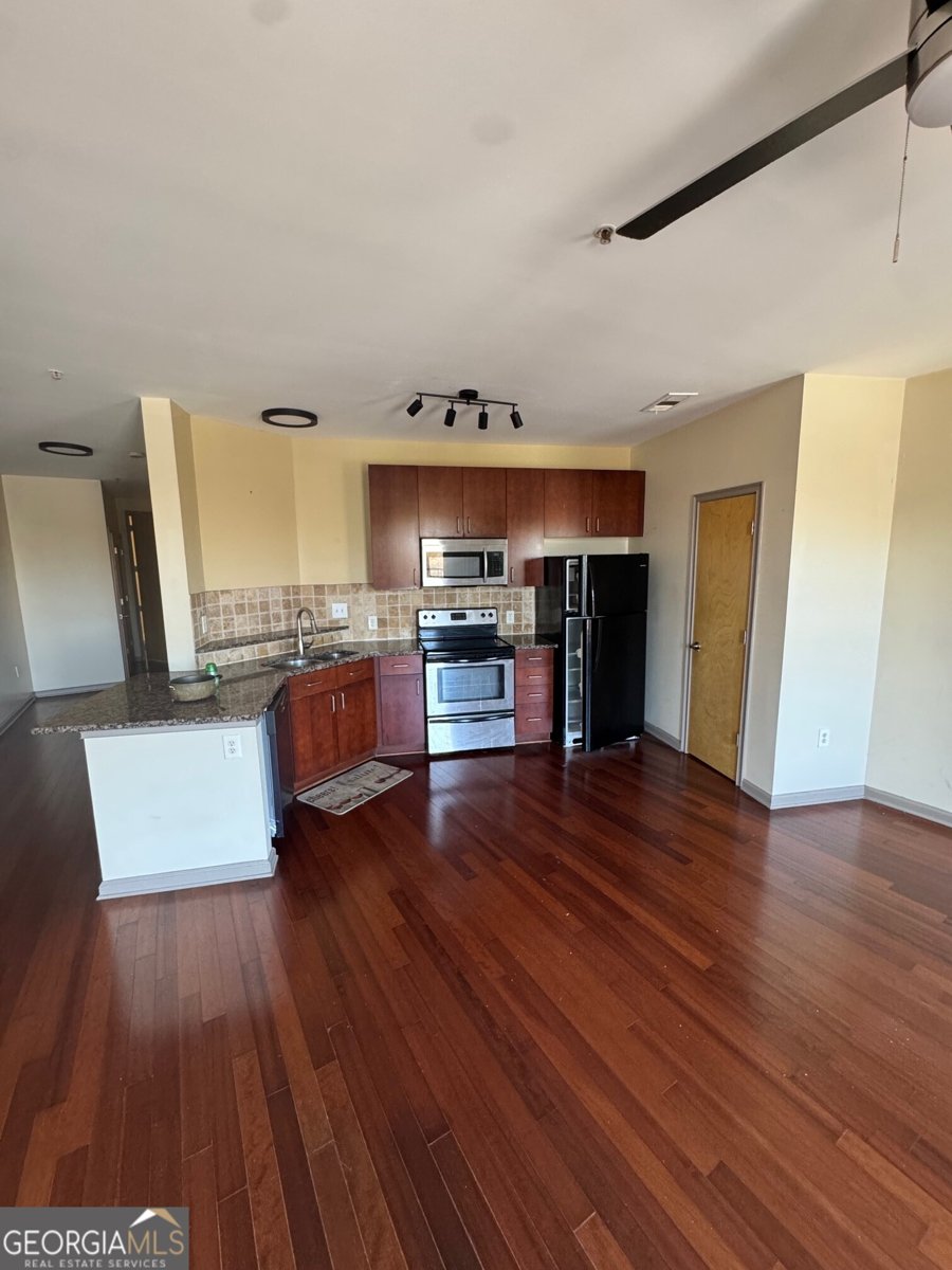 898 Oak Street Atlanta - 2