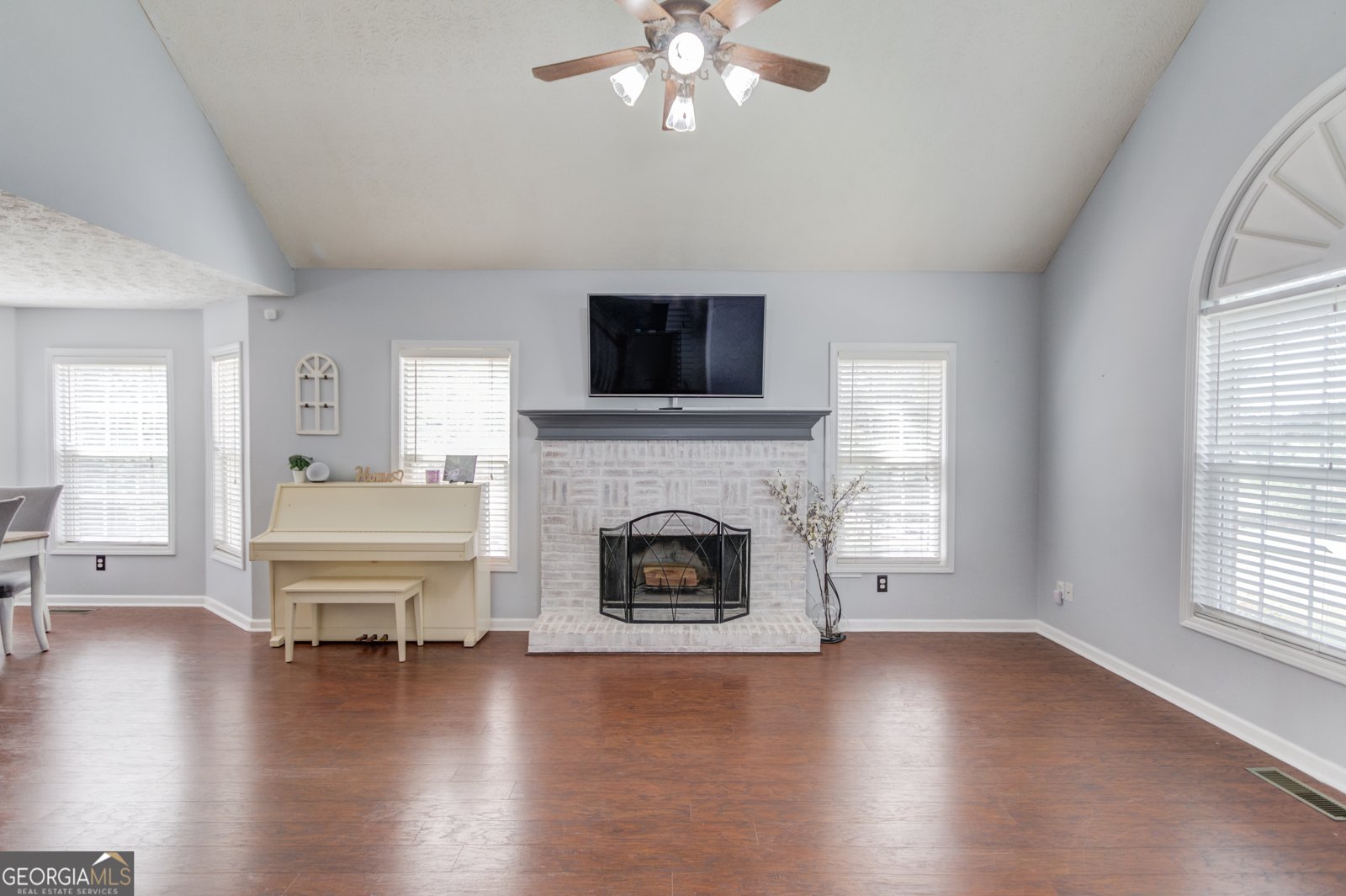 3095 Willow Park Drive Dacula - 7