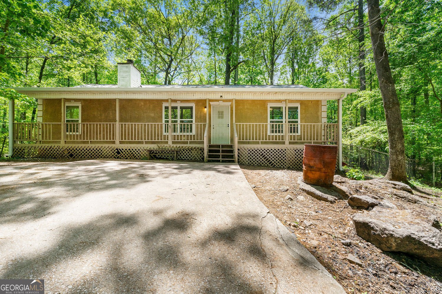 507 Lakeshore Drive Stockbridge - 1