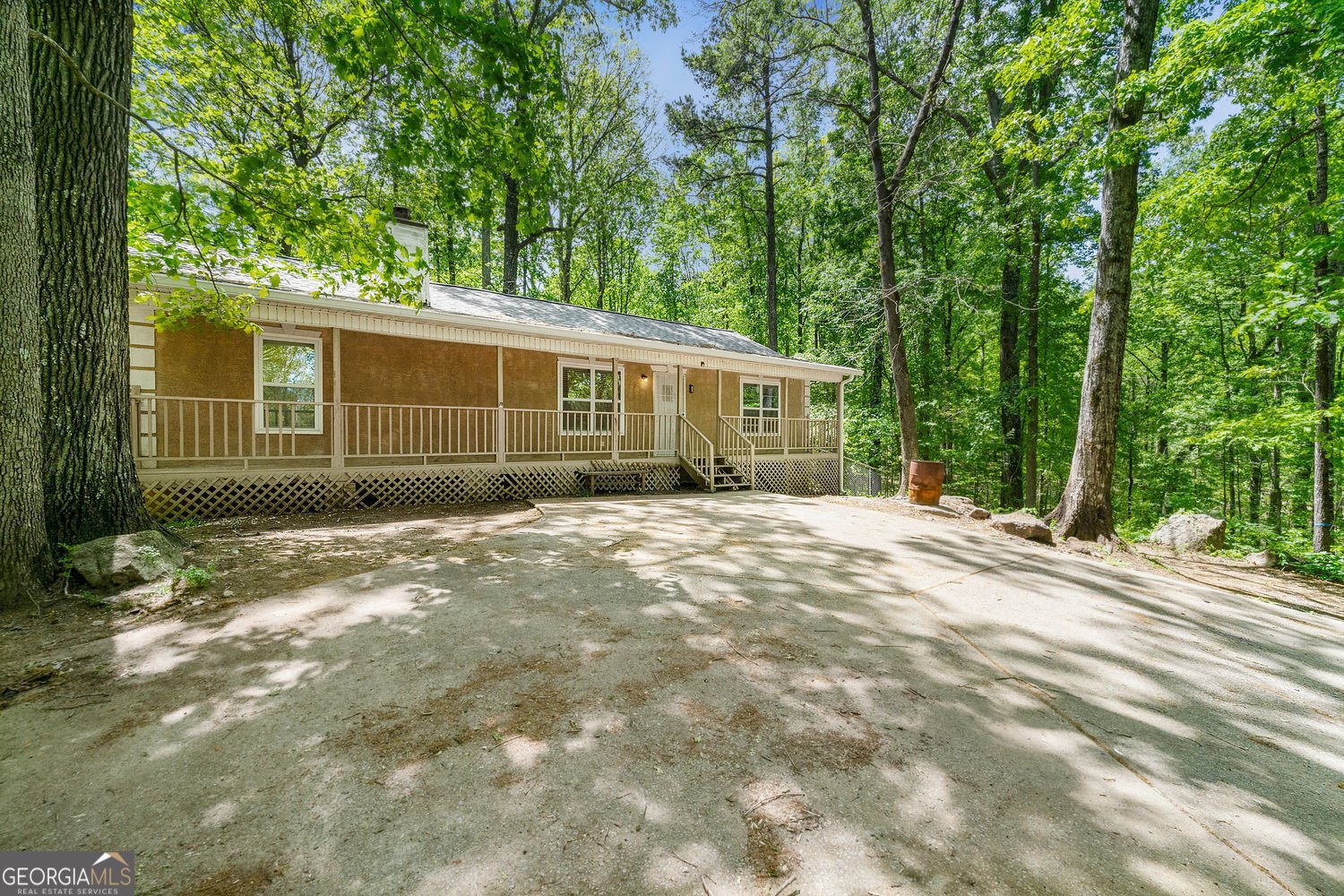 507 Lakeshore Drive Stockbridge - 2