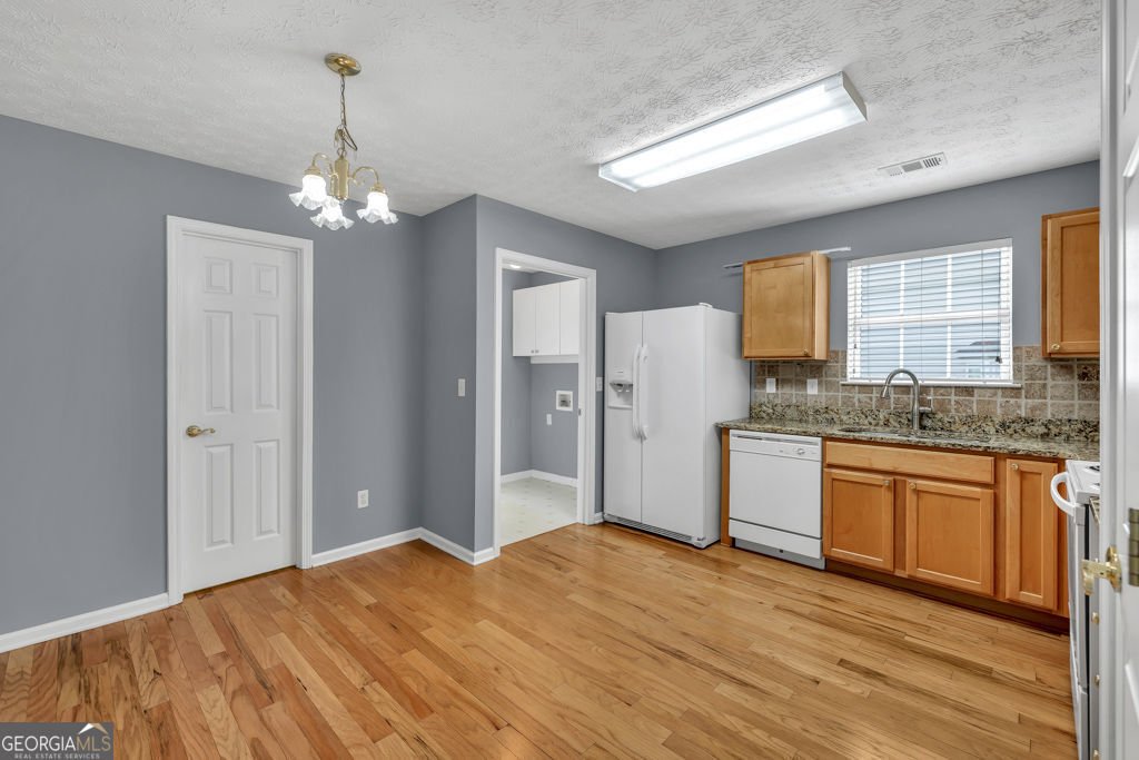 1220 Skipping Rock Lane Grayson - 11