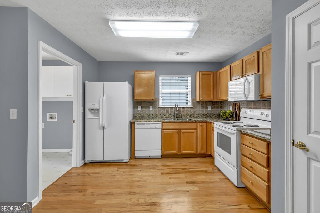 1220 Skipping Rock Lane Grayson - 12