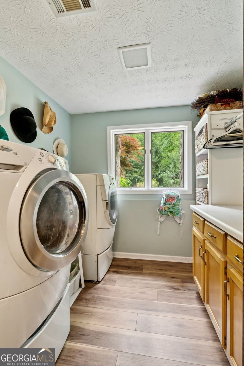 4761 Gateway Lane Flowery Branch - 33