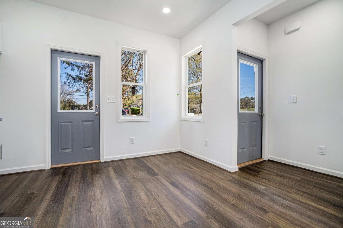 100 Dahlia Avenue Atlanta - 15