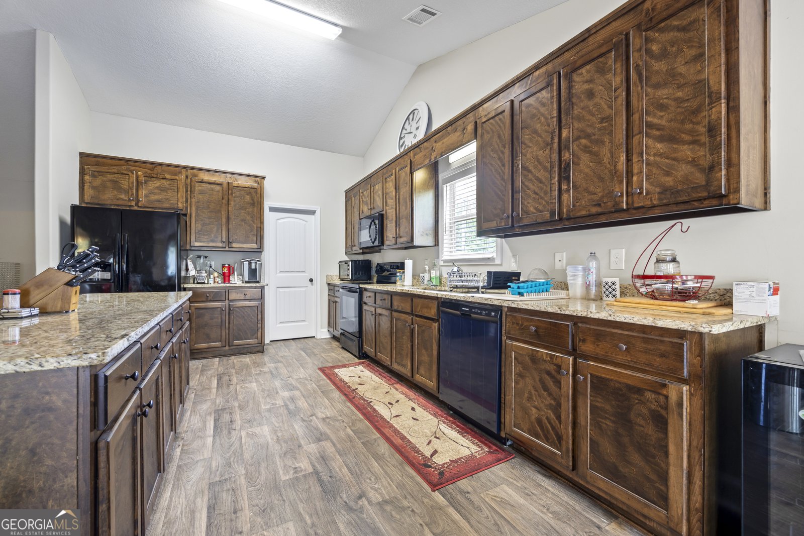 660 McCannon Morris Road Hull - 11