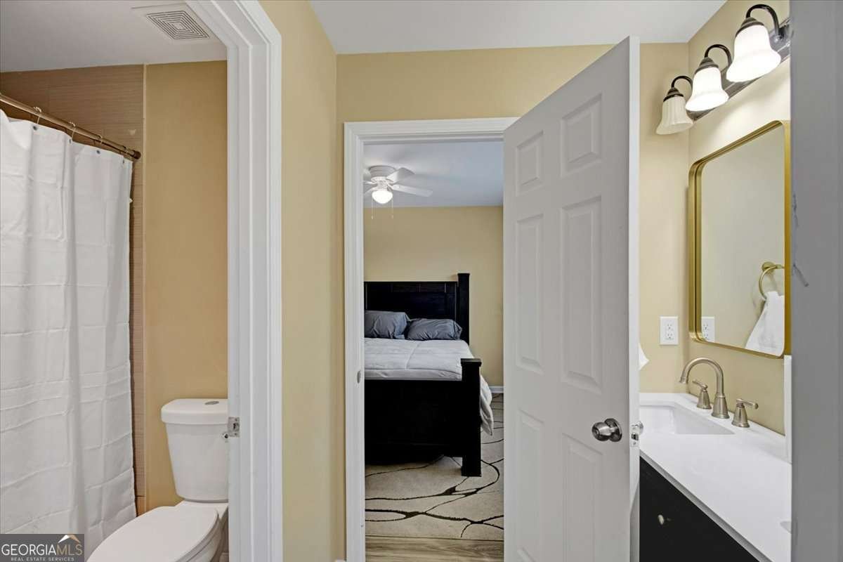 6860 Robinson Street Lithonia - 22