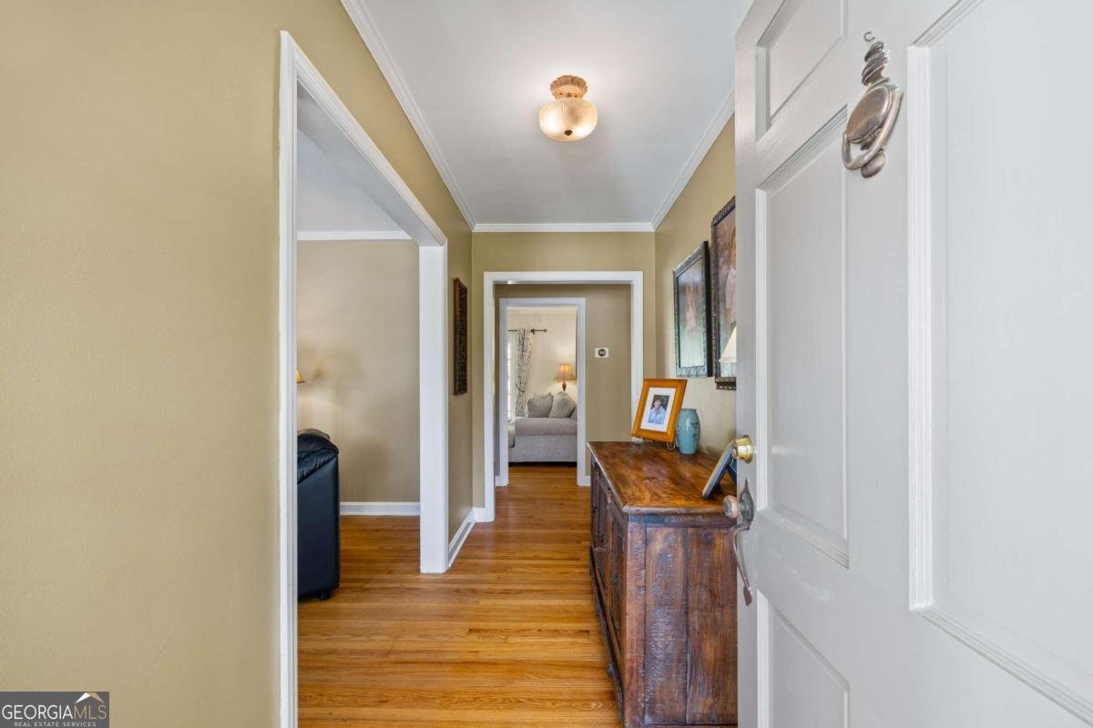998 Ferncliff Road Atlanta - 18