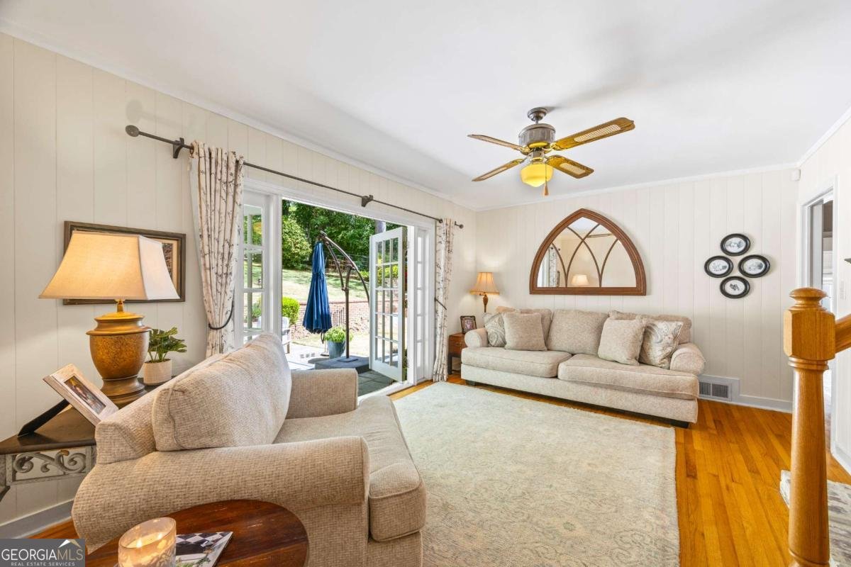 998 Ferncliff Road Atlanta - 38