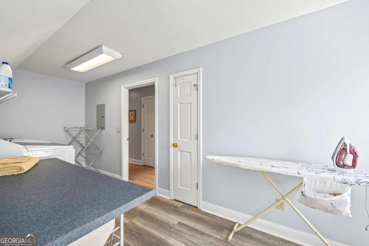 998 Ferncliff Road Atlanta - 73