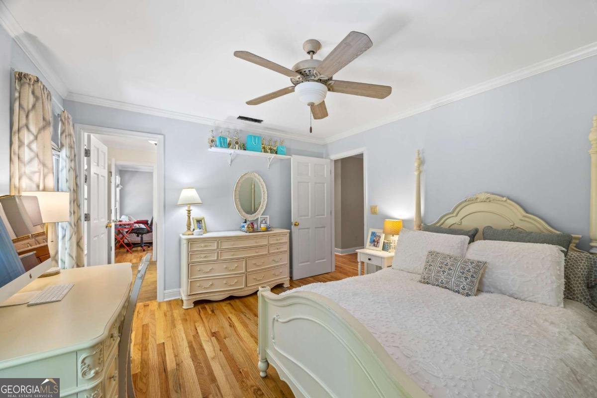 998 Ferncliff Road Atlanta - 75