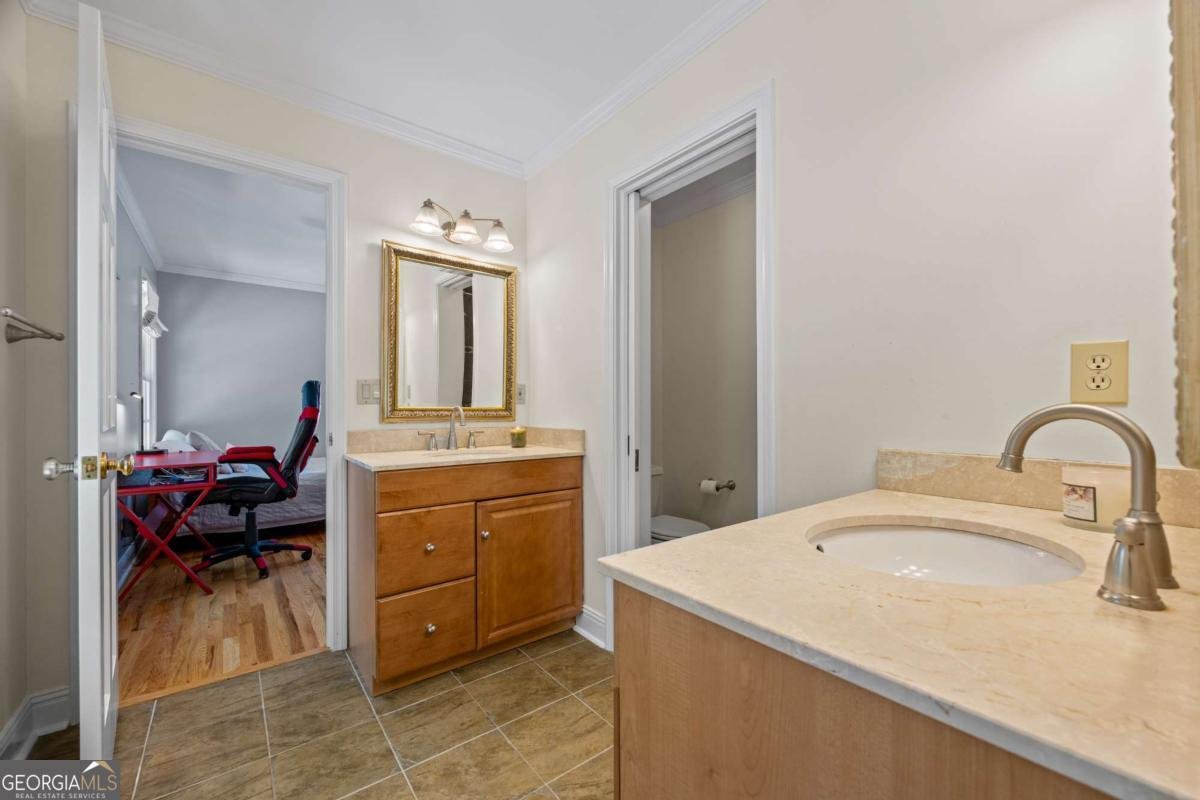 998 Ferncliff Road Atlanta - 76