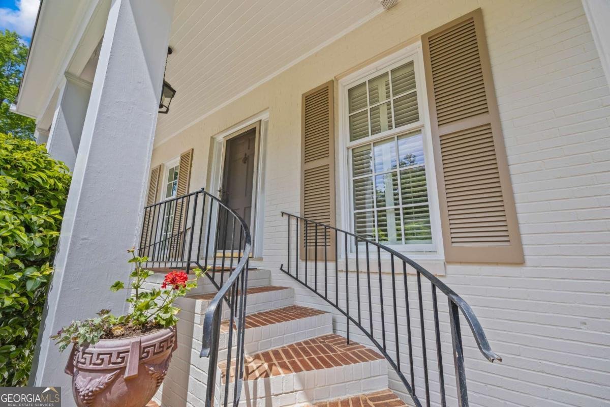 998 Ferncliff Road Atlanta - 9