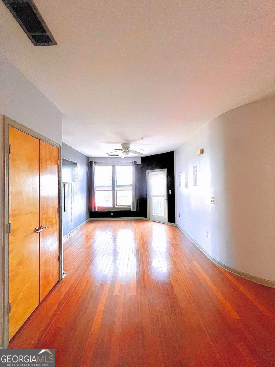 898 Oak Street Atlanta - 1