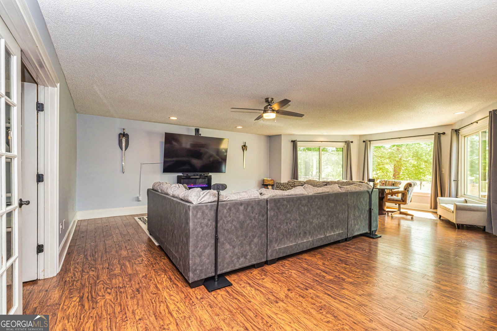 26 Cannongate Road Sharpsburg - 9