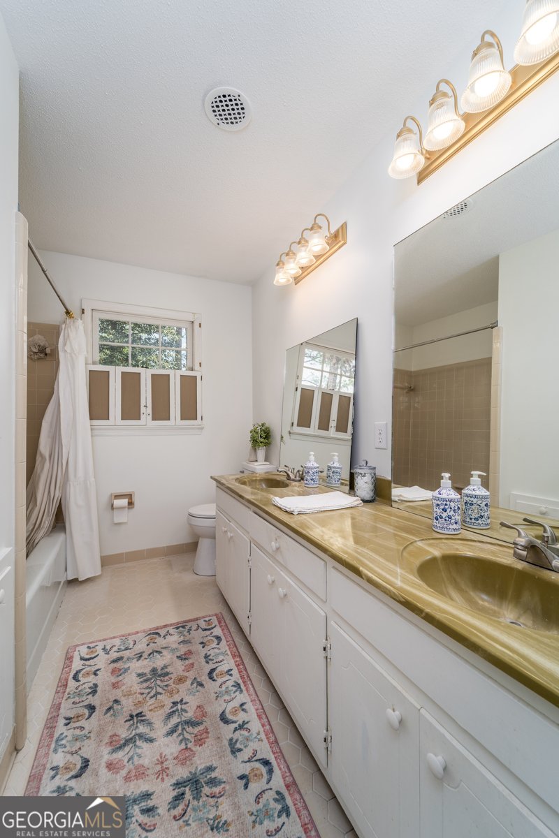 1312 Atlantic Avenue Waycross - 27