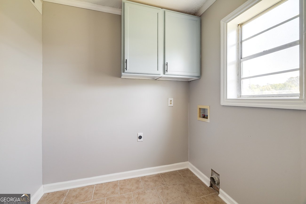 203 Lake Drive Brunswick - 14