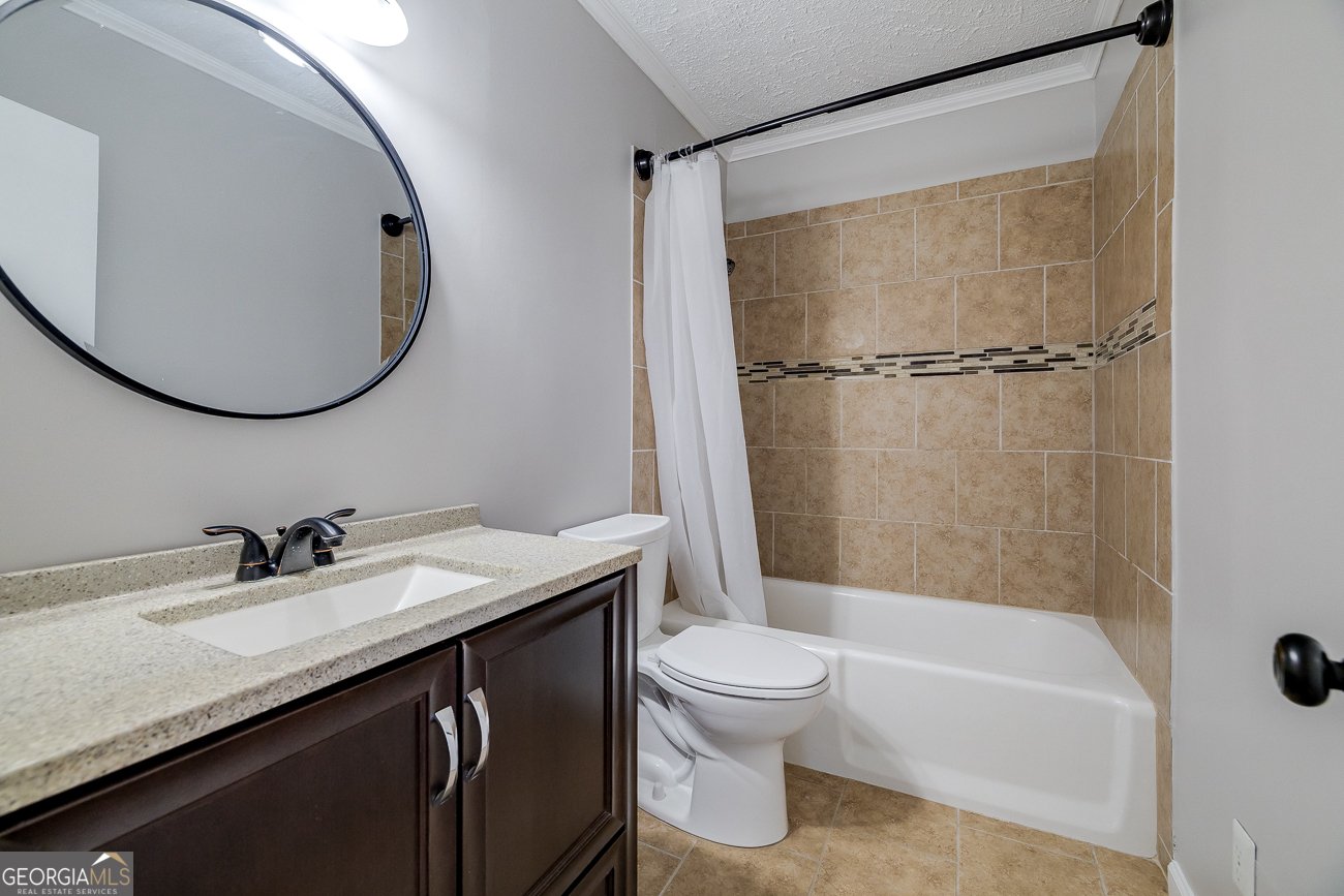 203 Lake Drive Brunswick - 24