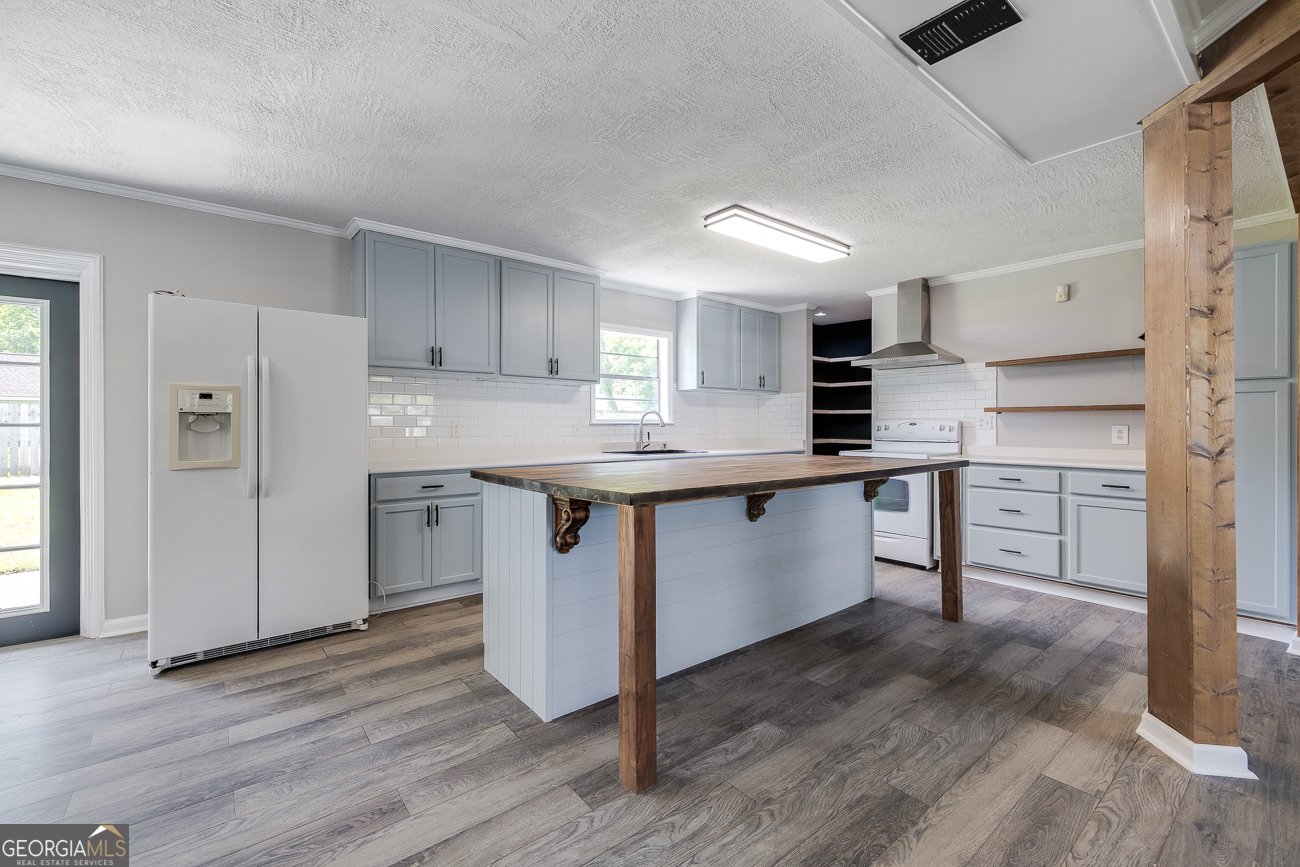203 Lake Drive Brunswick - 8