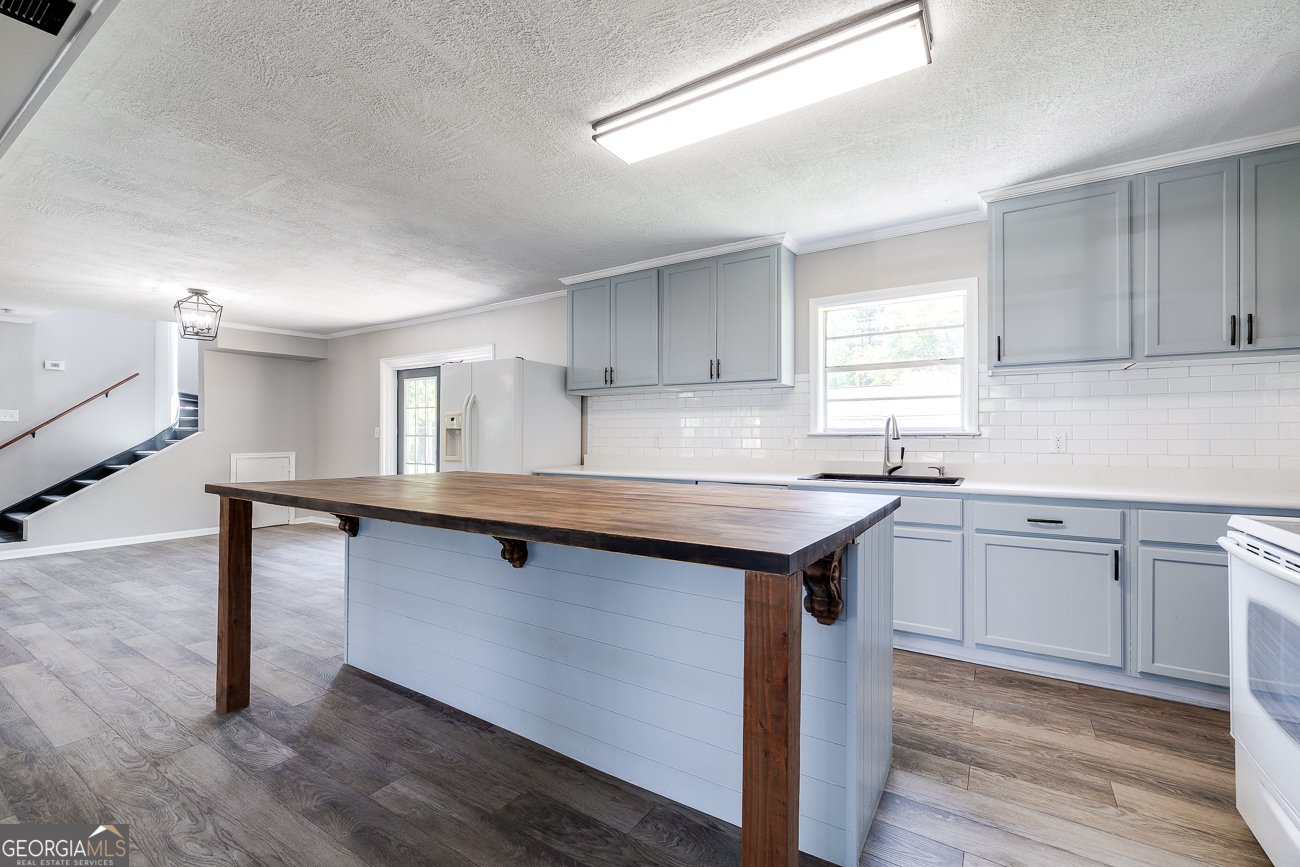 203 Lake Drive Brunswick - 9