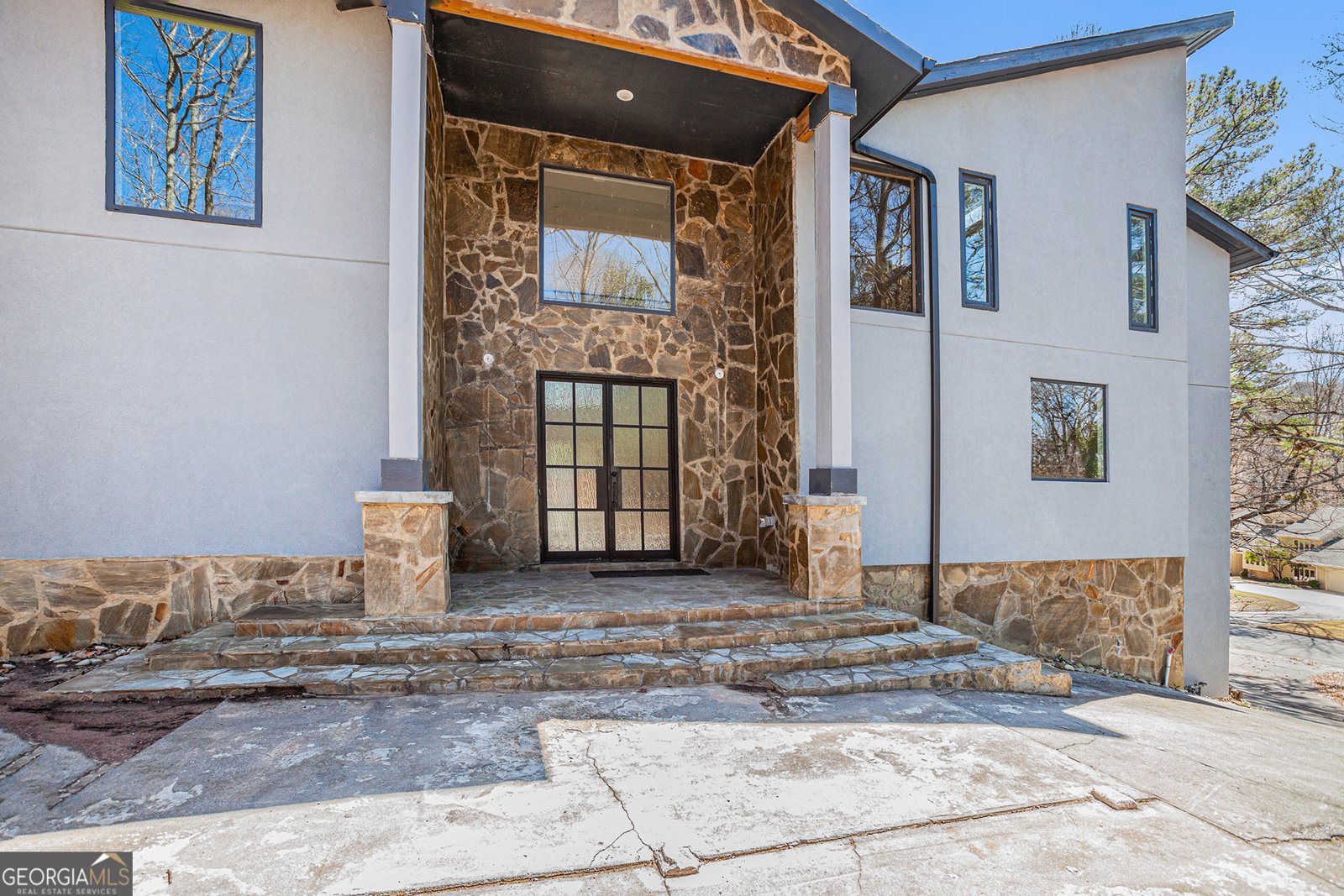 1620 Saddle Ridge Way Sandy Springs - 2