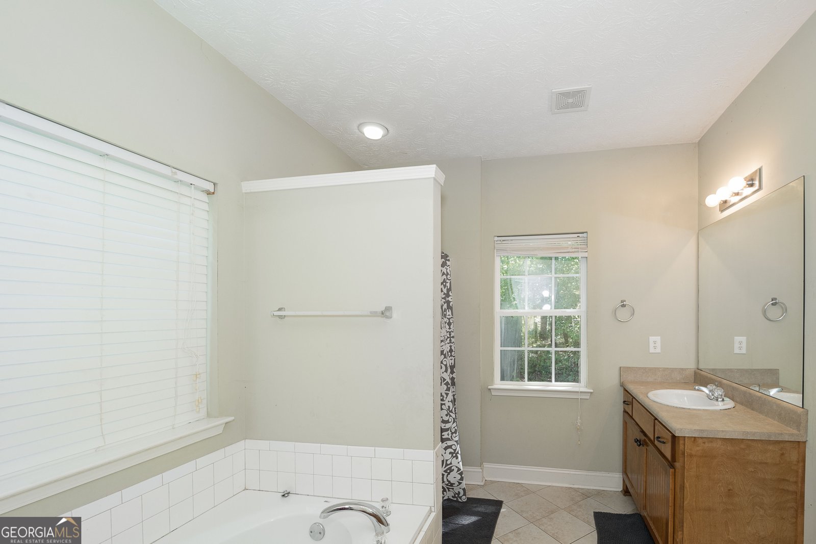 1231 Hillview Road Hampton - 24