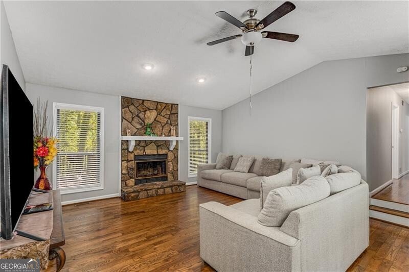 204 Holly Creek Way Woodstock - 3