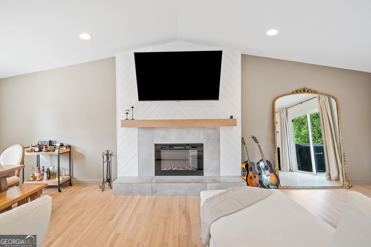369 Arnold Mill Road Woodstock - 6