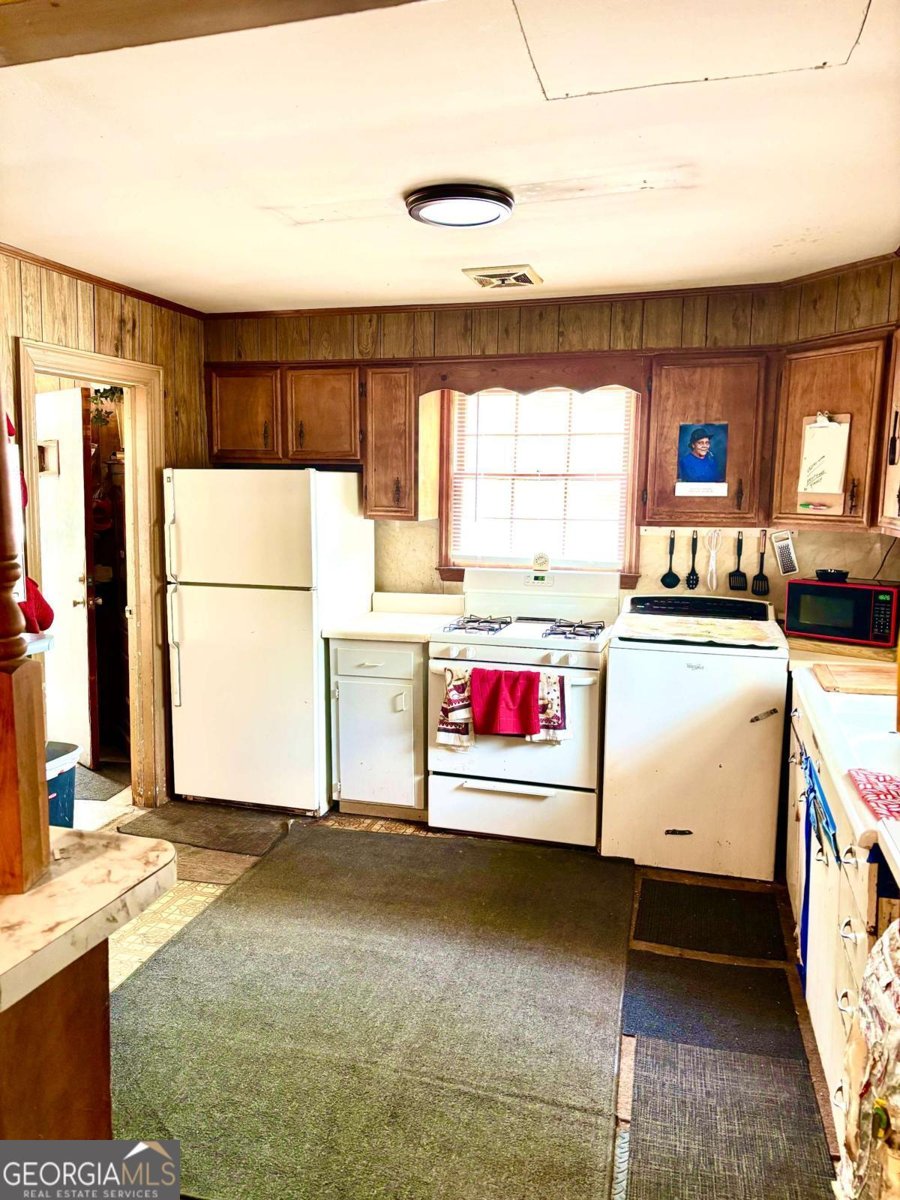 165 Vine Street Athens - 10
