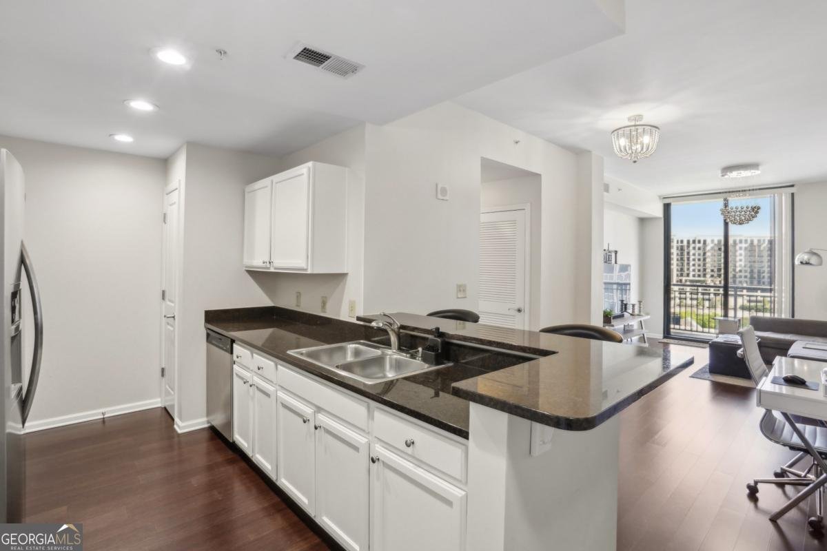 3040 Peachtree Road Atlanta - 1