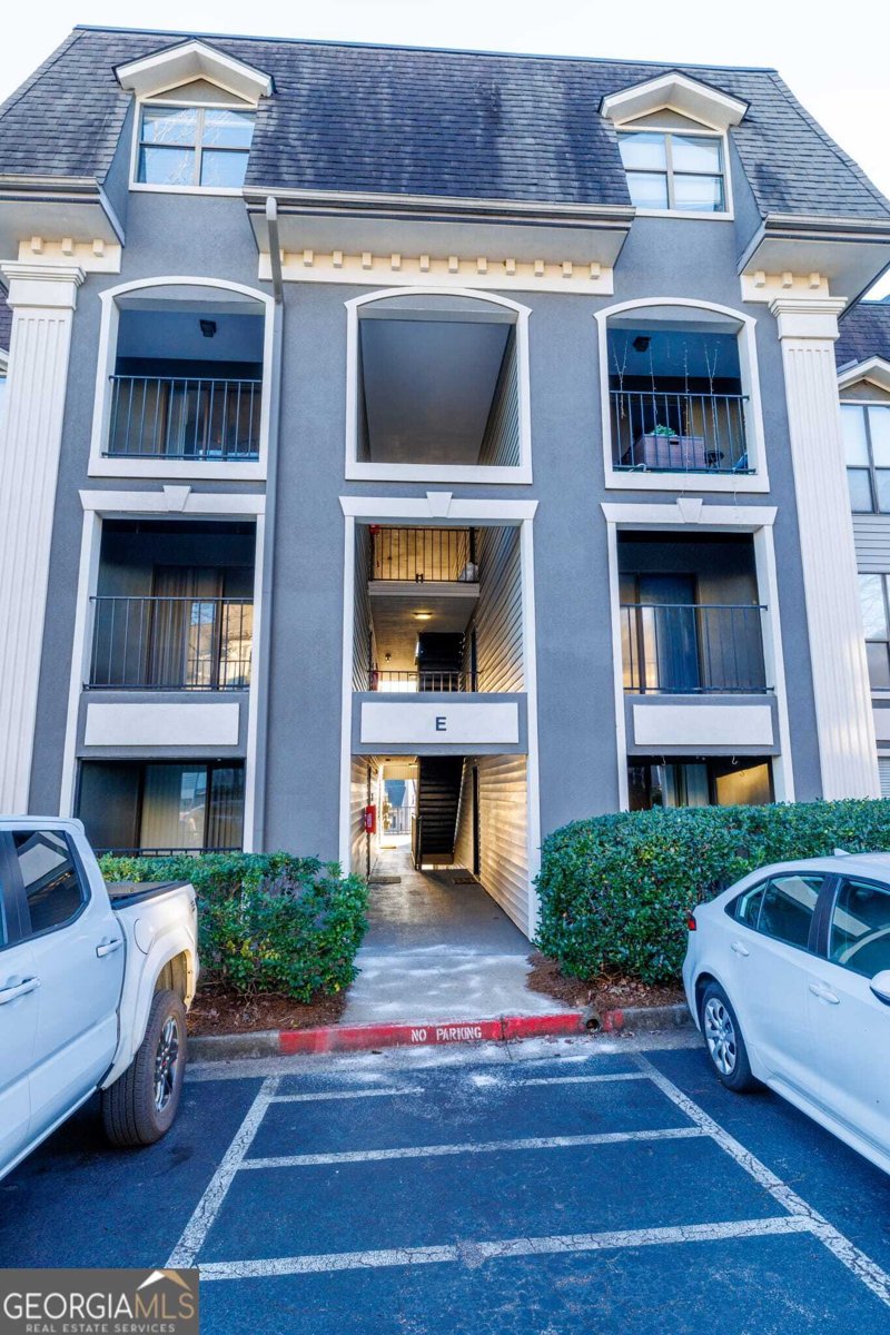 2657 Lenox Road Atlanta - 18