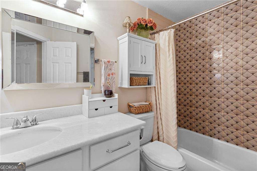 5566 River Heights Crossing Marietta - 17