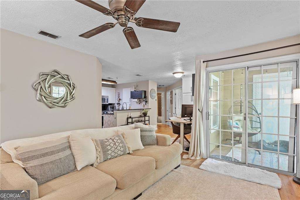 5566 River Heights Crossing Marietta - 5