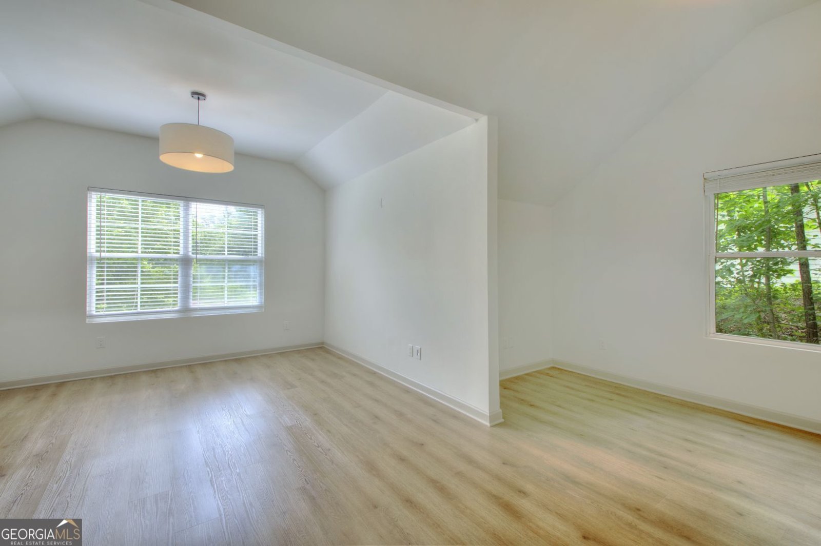 70 Gardenia Drive Atlanta - 25